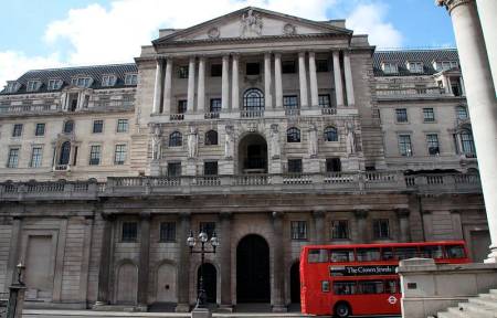 La BoE a relevé ses taux d’intérêt et mis en évidence la possibilité d’une contraction économique. Crédit&nbsp;: Alex Guibord [CC BY 2.0]