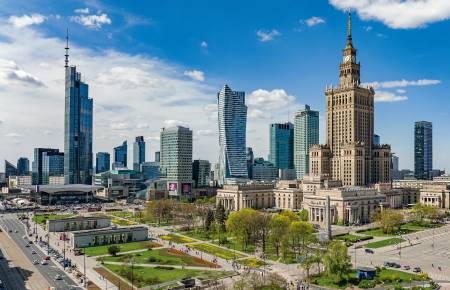 Varsovie, capitale de la Pologne, pays qui a connu une croissance économique exceptionnelle au cours des trois dernières décennies.