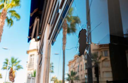 Émeutes : les banques mobilisées pour soutenir les commerces sinistrés